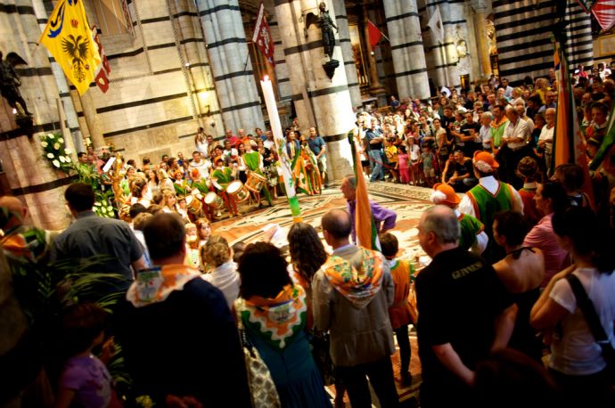 Palio di Siena, momento della benedizione