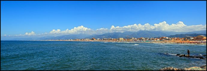 Veduta della riviera della Versilia